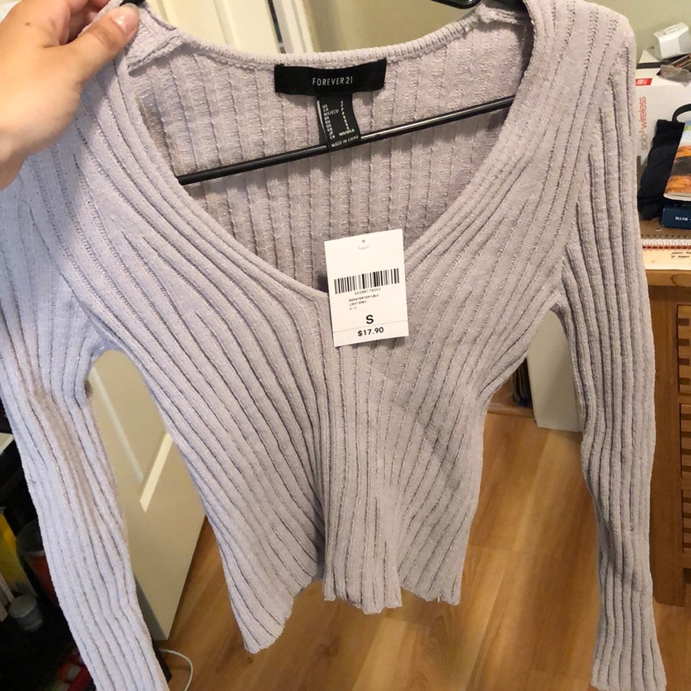 Fitted grey long sleeve